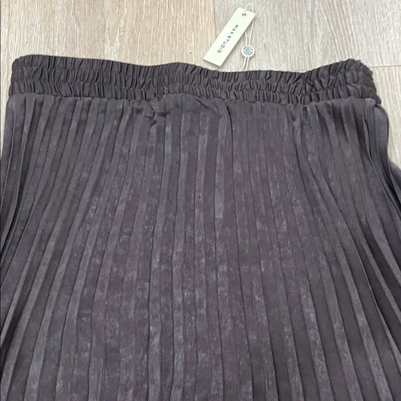 New Max Studio chocolate A-Line Pleated Skirt - Picture 5 of 15